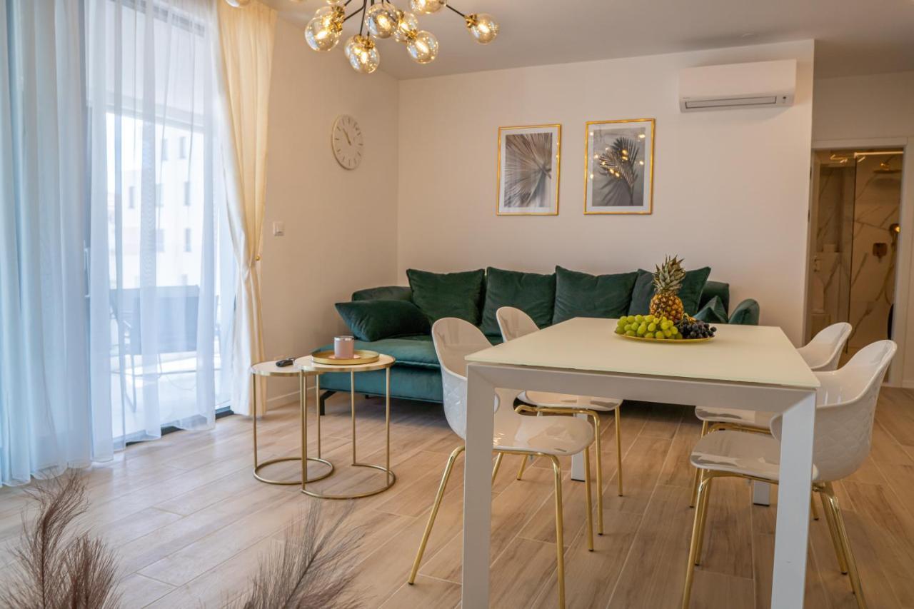 Golden Luxury Apartment สปลิท ภายนอก รูปภาพ