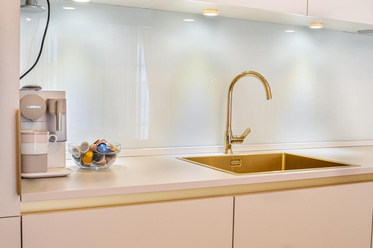 Golden Luxury Apartment สปลิท ภายนอก รูปภาพ