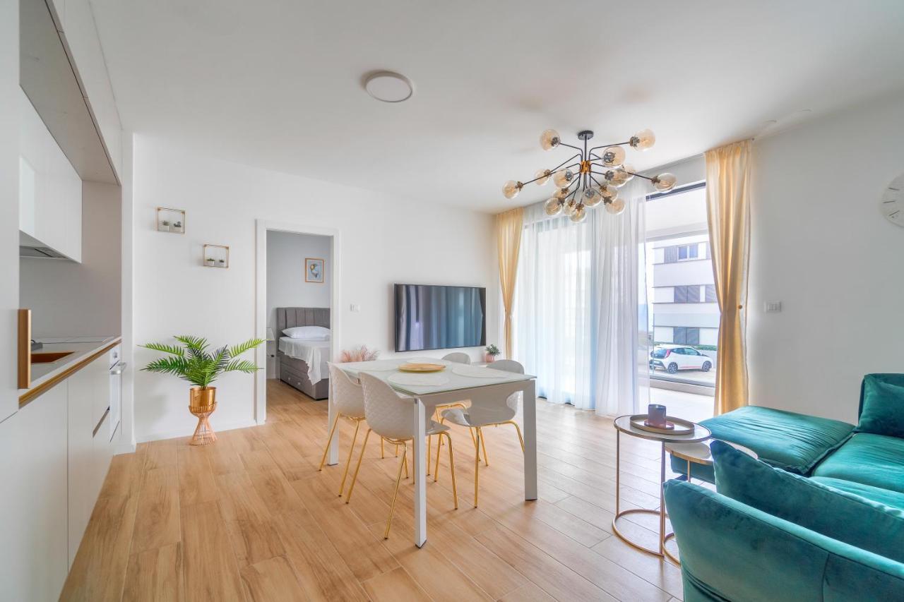 Golden Luxury Apartment สปลิท ภายนอก รูปภาพ