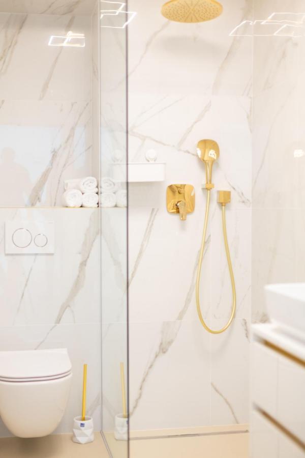 Golden Luxury Apartment สปลิท ภายนอก รูปภาพ