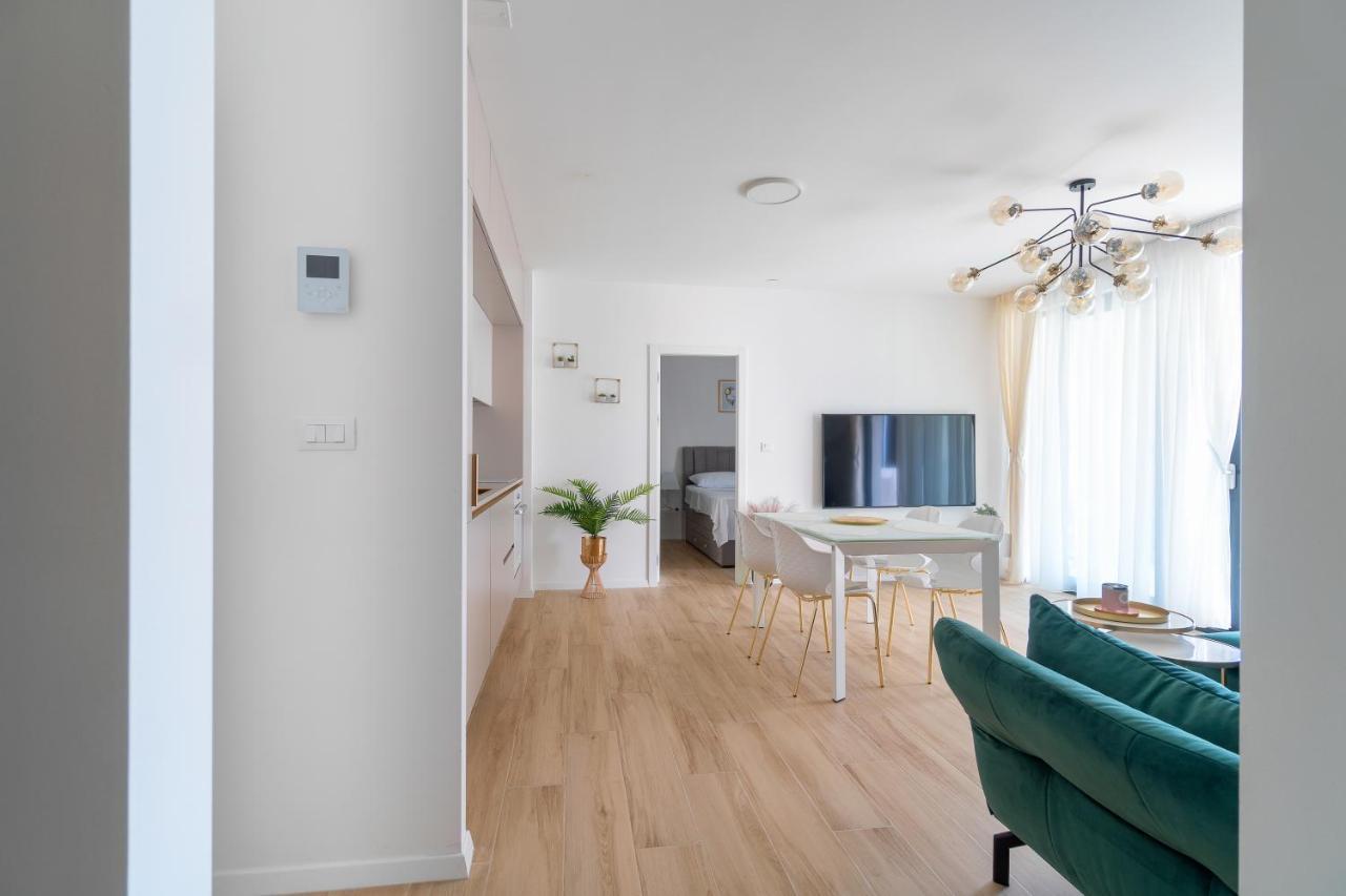 Golden Luxury Apartment สปลิท ภายนอก รูปภาพ